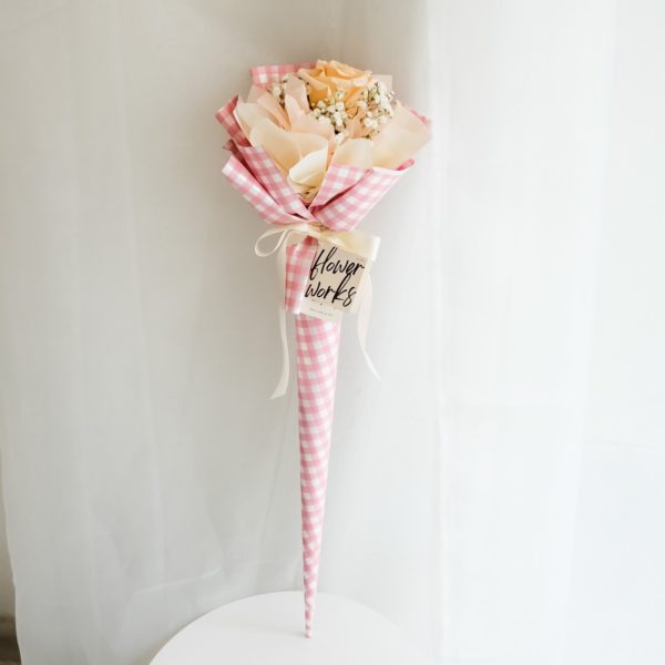 Cone Mini Bouquet - Single-stem Ecuadorian Rose
